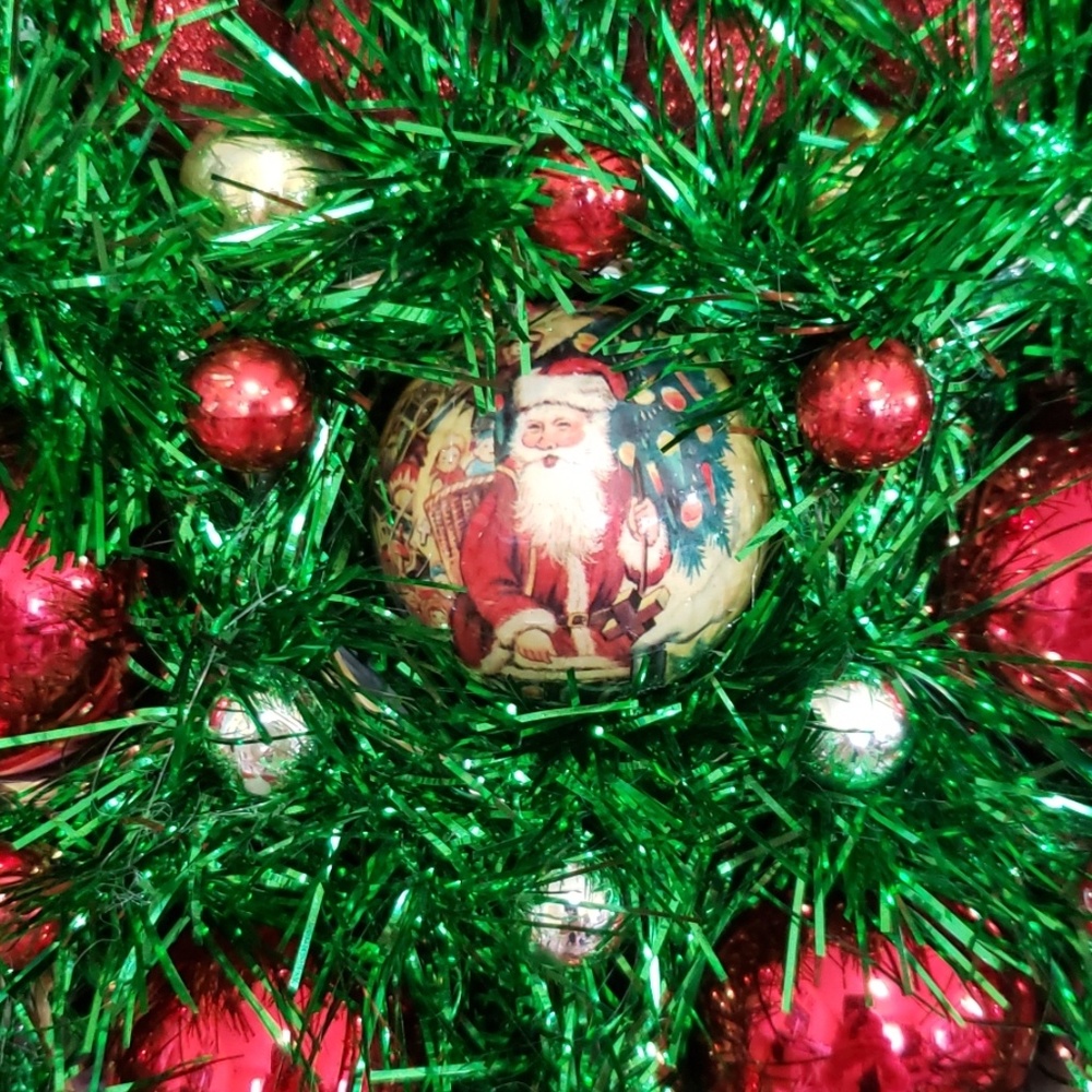 CHRISTMAS TREE 🎅 - Picture 2 of 4